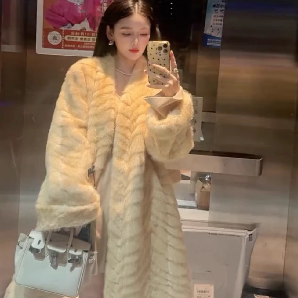 [Korean Drama Heroine] High-End Golden Leaf Mink Eco-Friendly Fur Outwear for Women Winter Long Fur One-Piece Plush Outwear