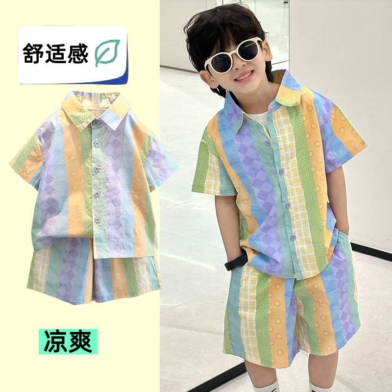 7943 Traje de verano para niños Traje de color coreano de manga corta para niños nuevos Traje de dos piezas de verano para bebés para niños junto al mar