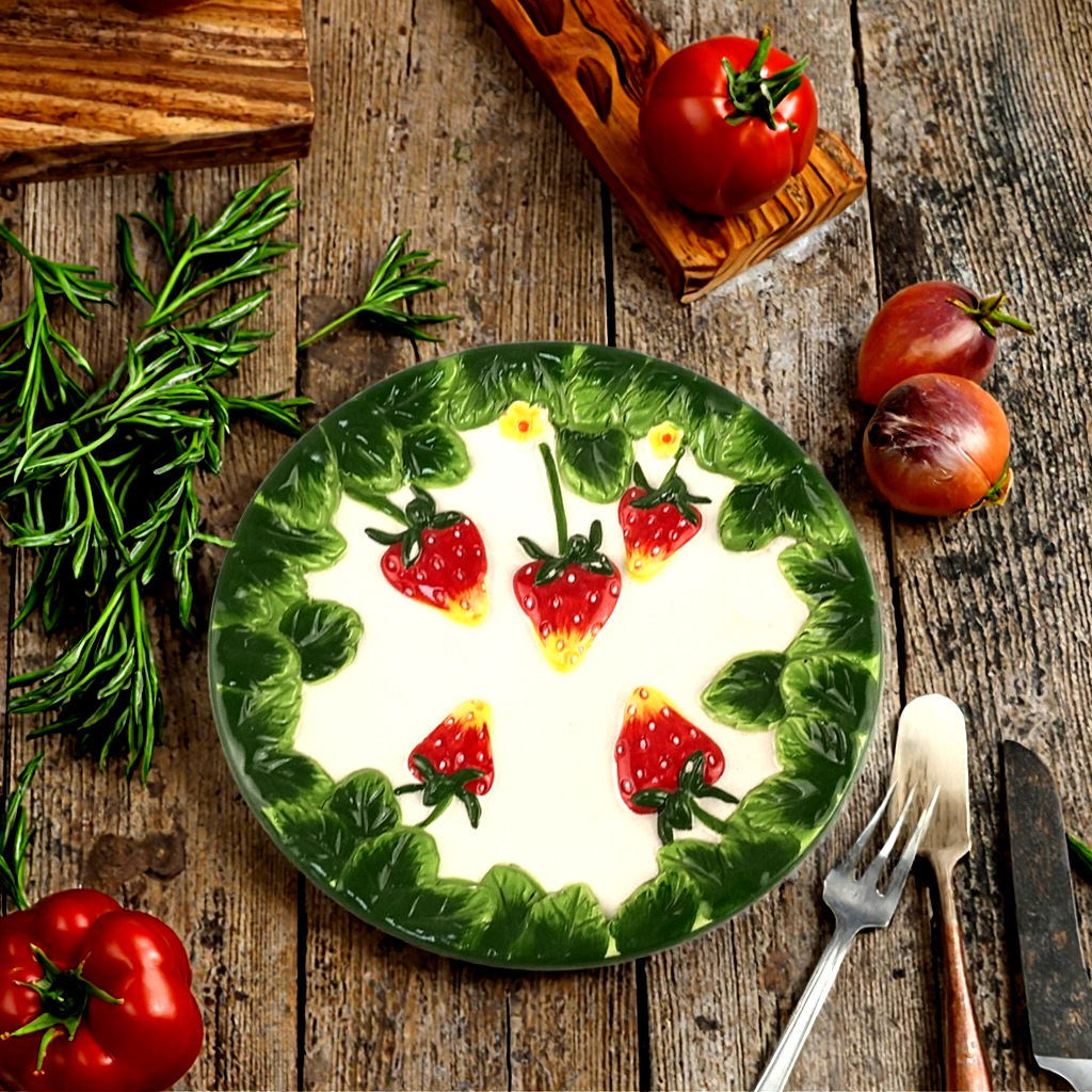 Personalizable creativo de alto valor en relieve plato de fresa artesanía de cerámica para el hogar plato de cerámica estilo ins