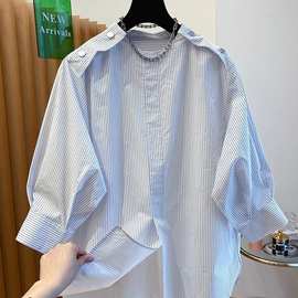 浅蓝色条纹衬衫女2025新款宽松百搭圆领松弛感套头中袖五分袖上衣