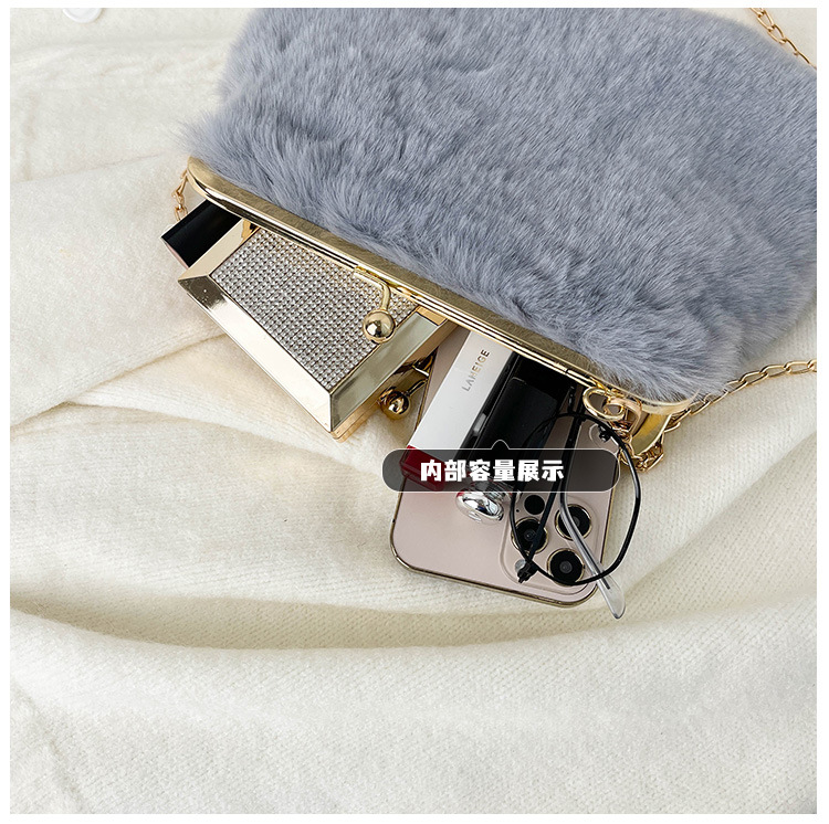 Single-shoulder chain bag, Maomao large-capacity women's bag, new 2022 autumn and winter women's stylish plush hand-held tote bag undefined