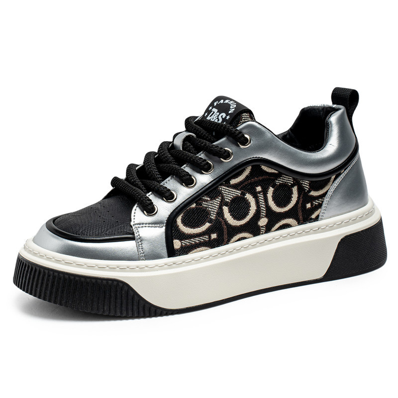 Zapatos de hombre con suela gruesa en cuatro temporadas nuevas zapatas de skate casuales de correa baja de moda de primavera y verano para estudiantes.