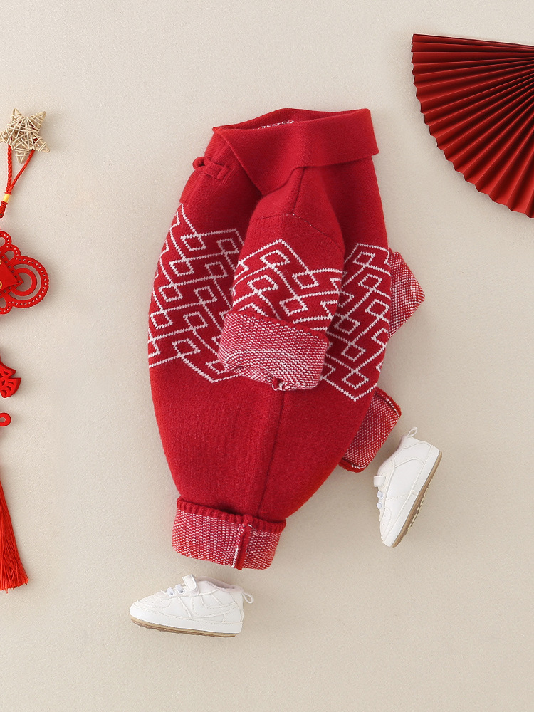 New Red Baby Worship Winter Outfit for Girls Aged 0-2, Festive and Thick Onesie