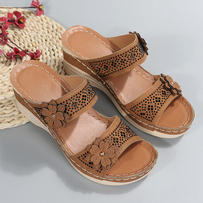 New women's retro casual flower wedge slippers one-character beach sandals_voghion.com