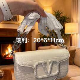 鳄鱼纹镶钻手提包2026新款外贸欧美复古链条小方包单肩斜挎时尚女