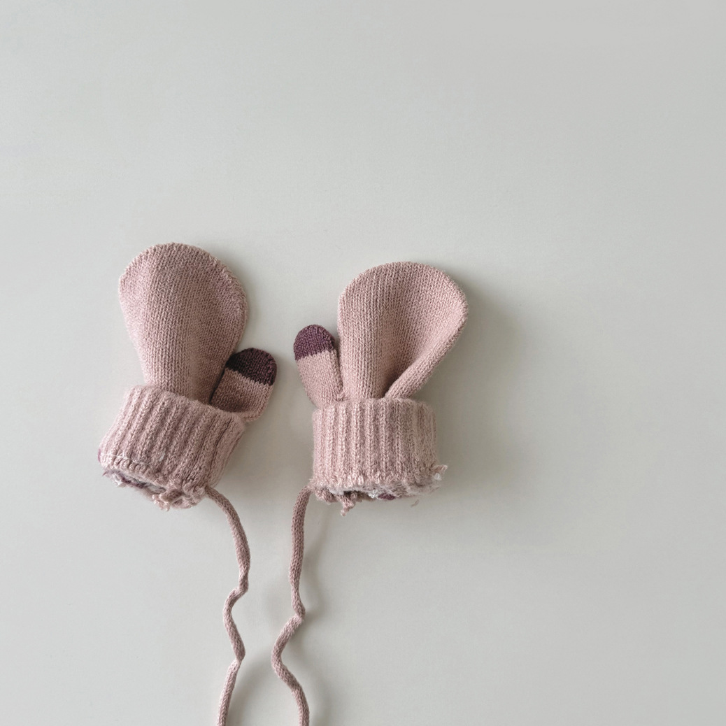Baby gloves Autumn and winter mittens boys warm retro pattern wool girls cold gloves_voghion.com
