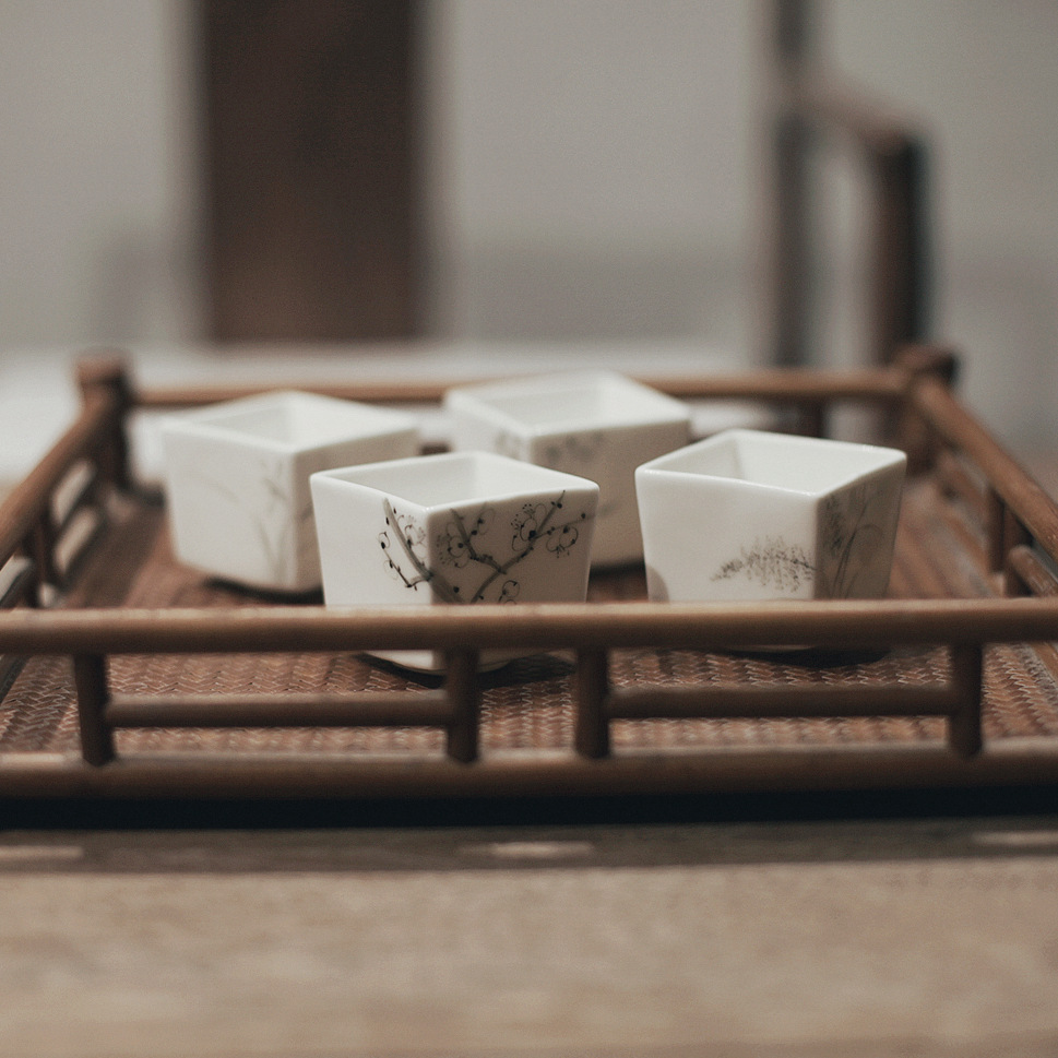 Artesanos de manteca de cerdo blanco taza cuadrada tinta pintada a mano taza de té cuatro caballeros taza de té literatos utensilios de té