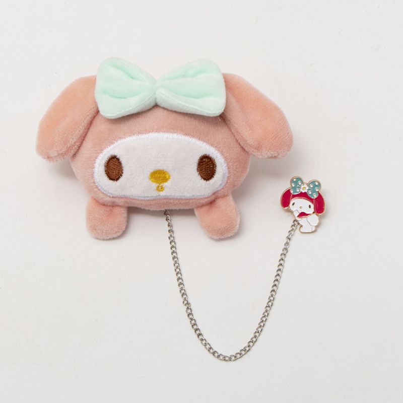 Cadena de dibujos animados broches de pelusa lindas muñecas pines creativos accesorios de pareja al por mayor joyas colgantes nicho