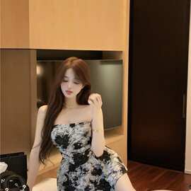 水墨画扎染印花抹胸裙上衣女修身小众辣妹外穿裙无肩带夏季设计感