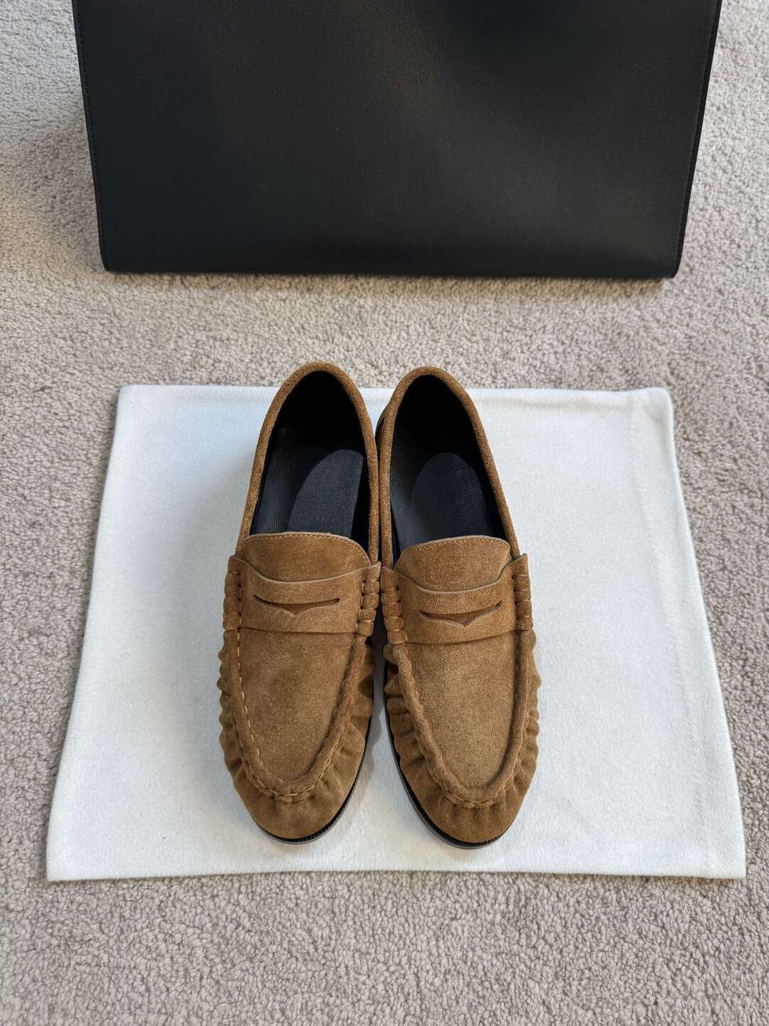 Khaki color / 35