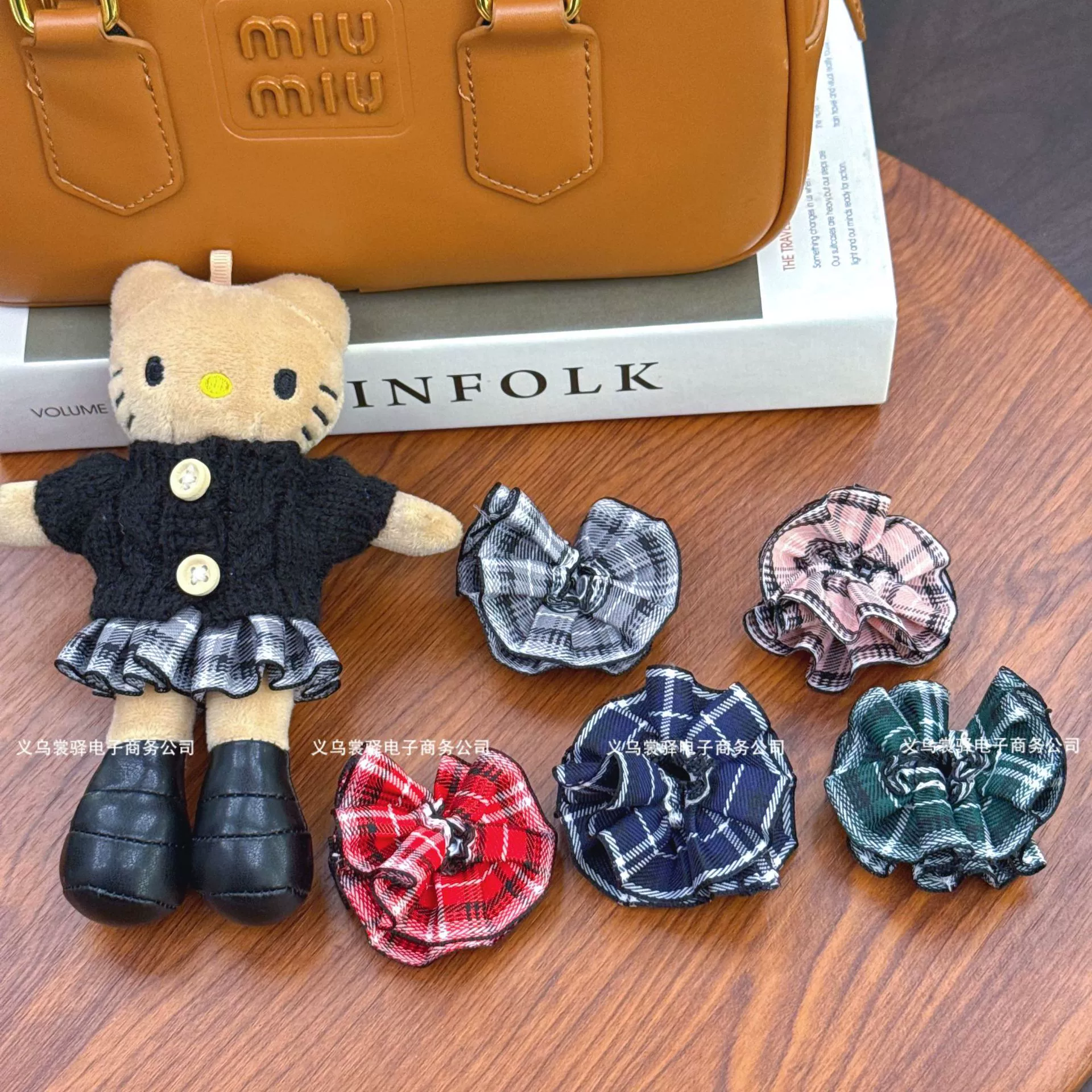 New Long-Legged Kt College Style Plaid Skirt Mini Princess Skirt 10cm Doll Doll Clothes Wholesale