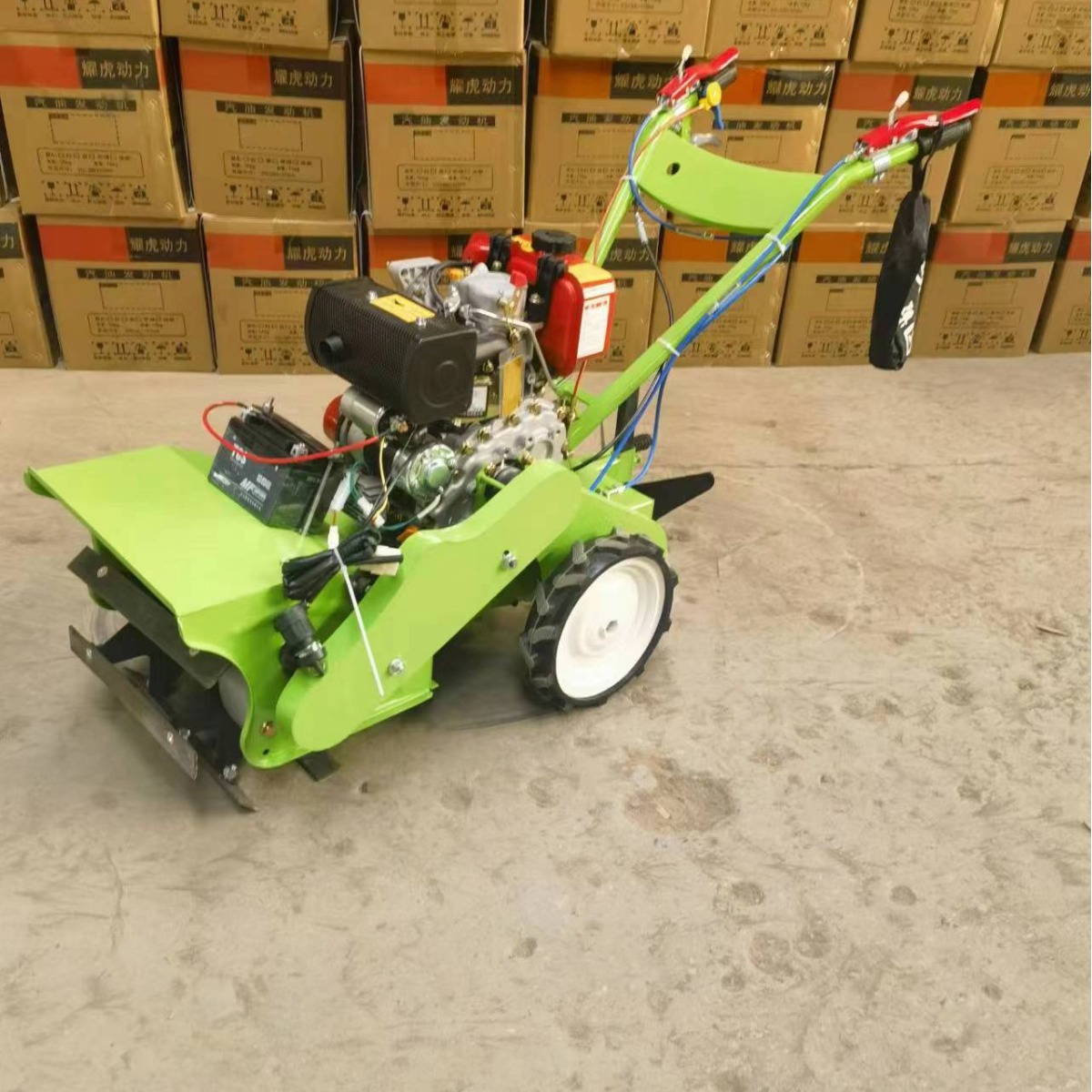 广东外贸小型手扶式汽油动力松土翻土除草机草坪梳理割草修草机田