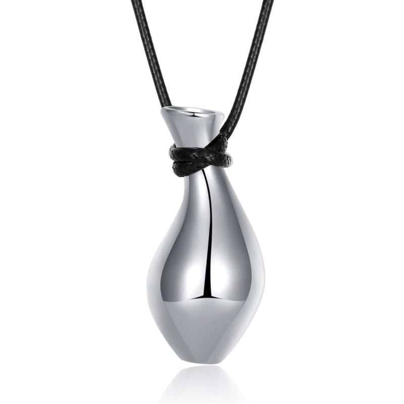Small design retro trend pendant, necklace, accessory for men and women, simple and elegant design