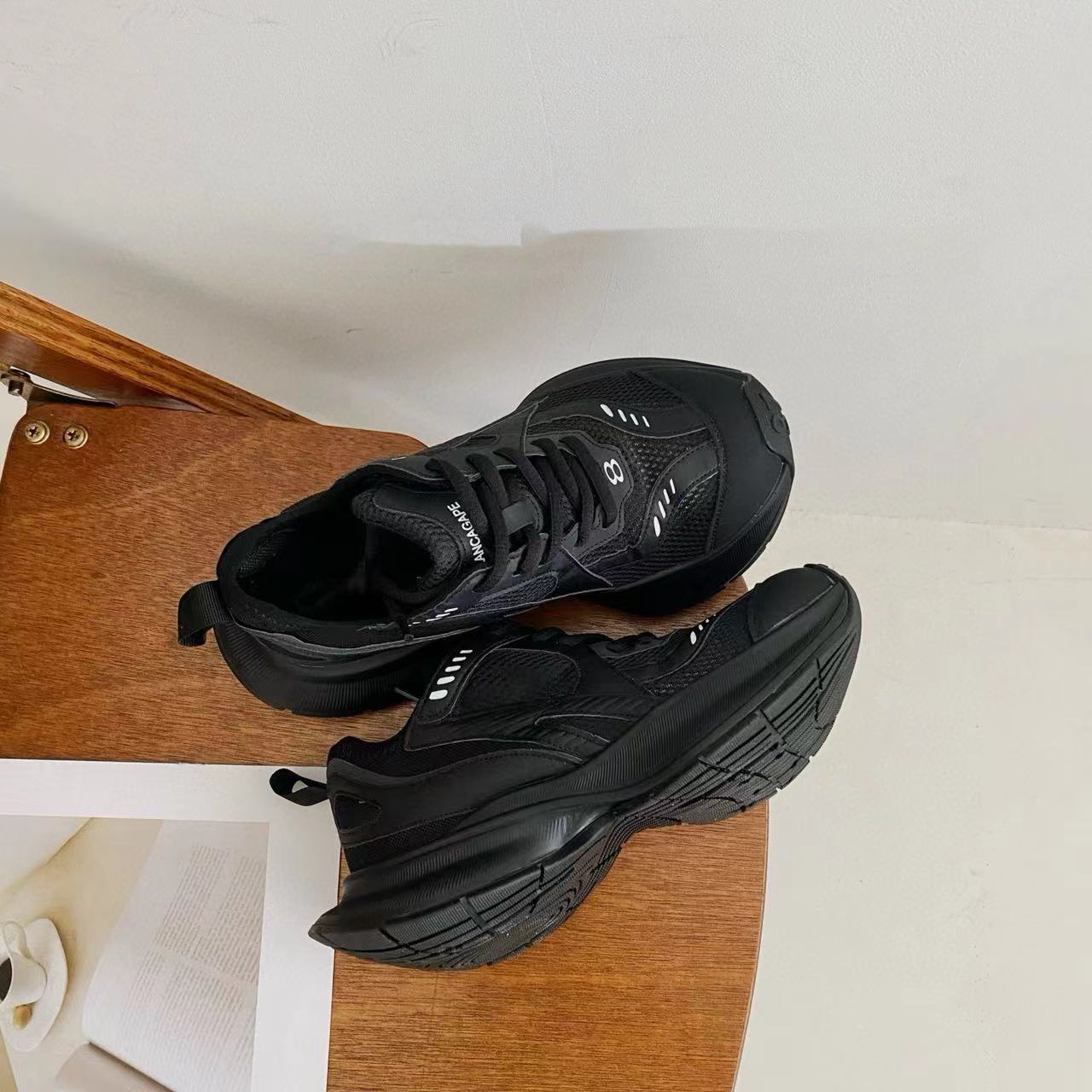 Men's And Women's Paris New Lace-Up Mesh Breathable Dad Shoes 13th Generation Distressed Low Top Casual Sports Shoes With Thick Sole Height Increasing_vogvips.com