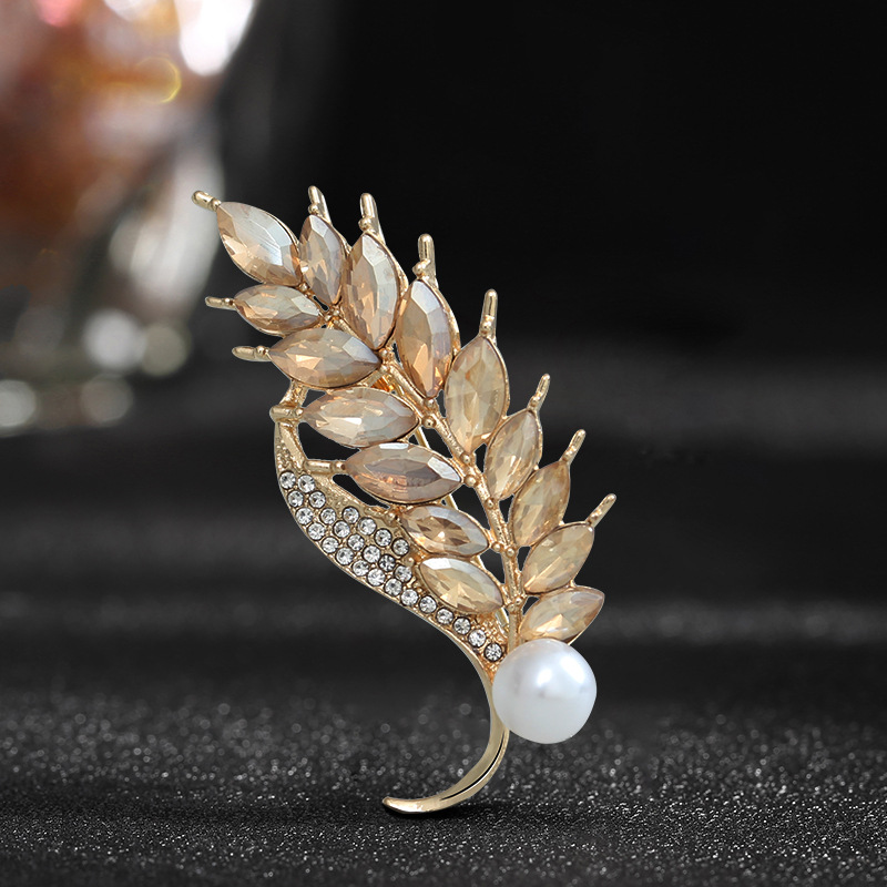 Brooch high end women's luxury wheat ear exquisite design niche suit accessories wholesale anti exposure pin buckle brooch_voghion.com