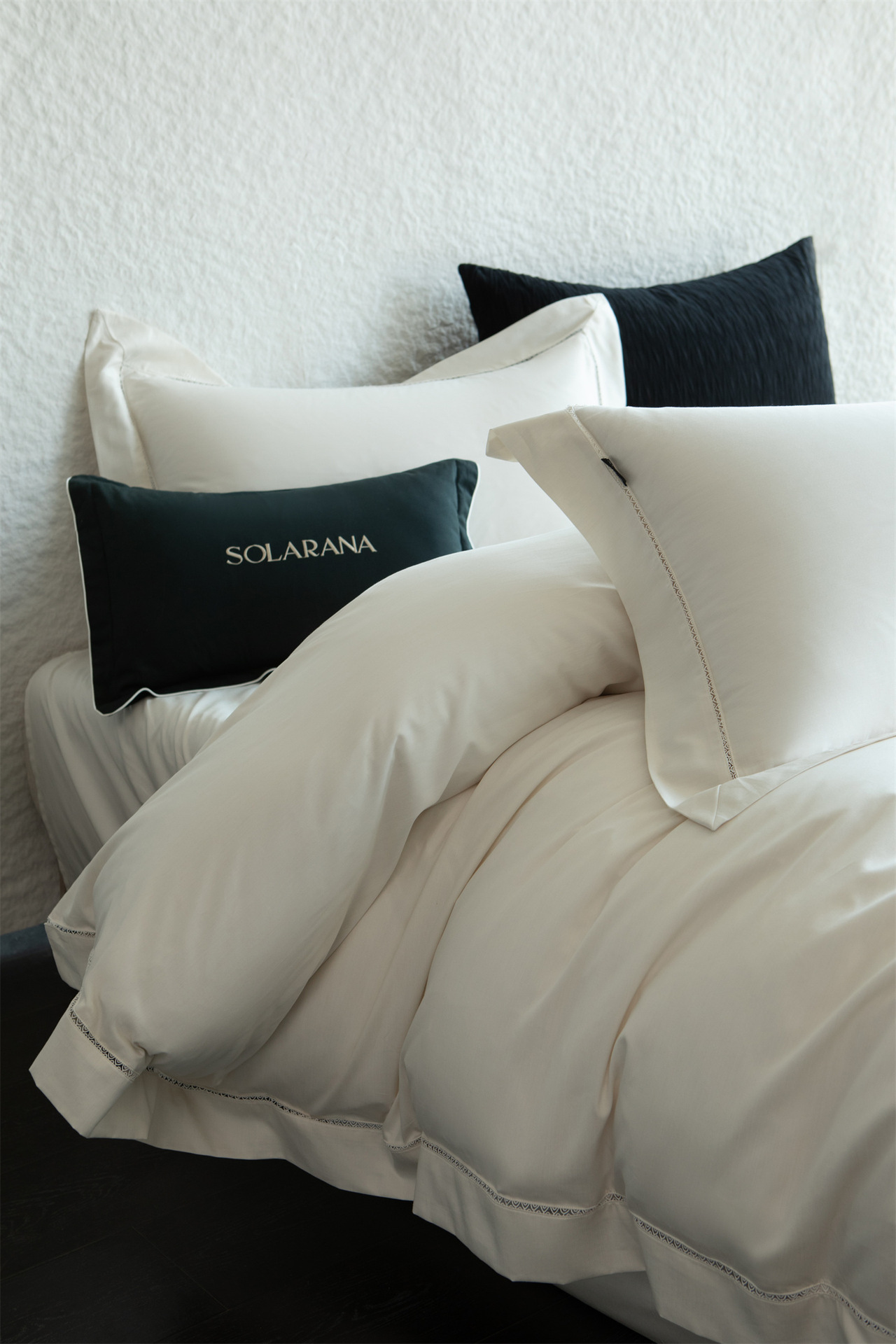 958A2395_1.jpg