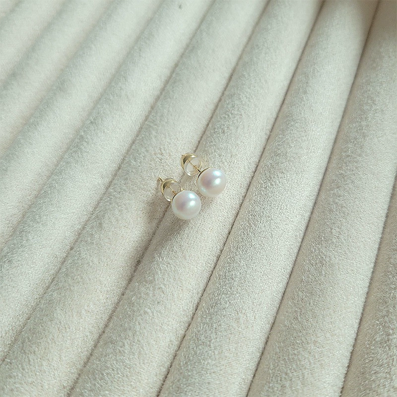 Earrings from pearl, small design ear clips
