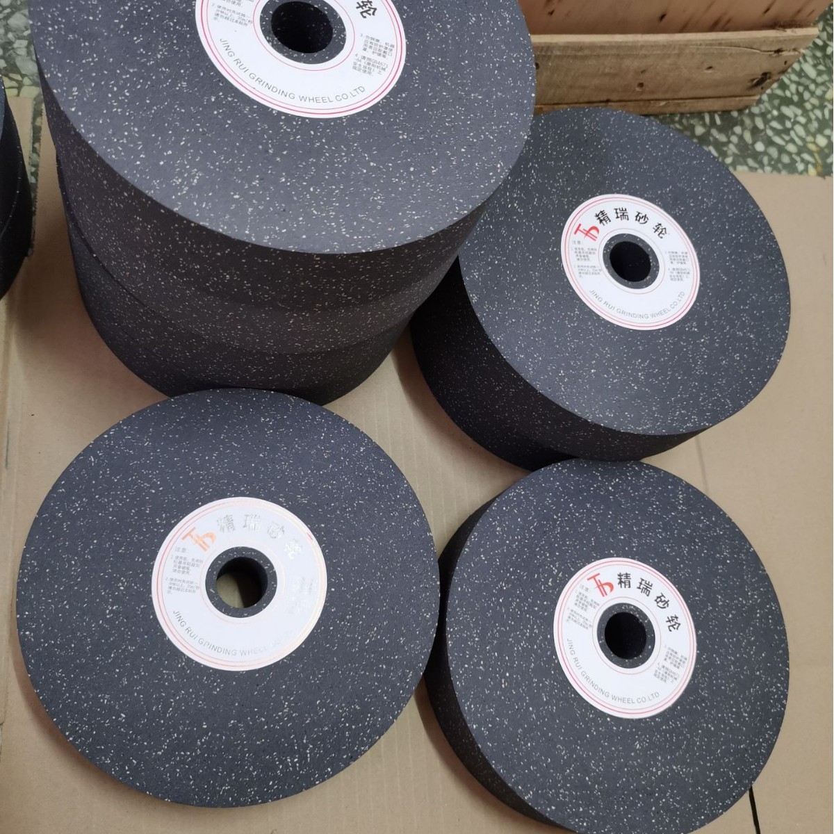 不锈钢镜面抛光砂轮，海绵橡胶达镜面抛光轮，干磨毛边披锋砂轮