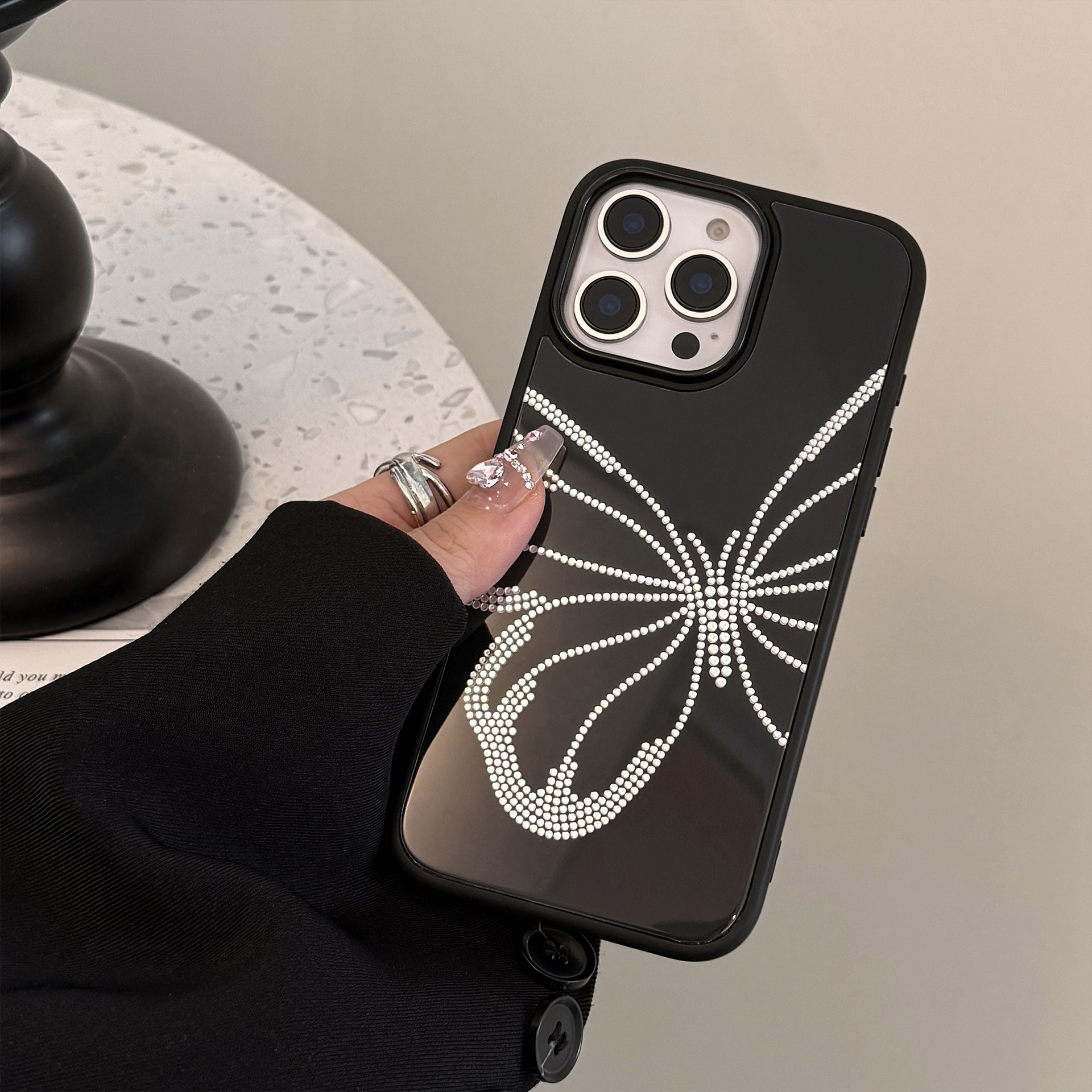 Schützende Handyhülle Mit Goldenem Schmetterling Für Iphone Modelle_voghion.com