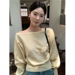 好看轻熟上衣一字肩露肩针织衫女秋季氛围感穿搭慵懒风软糯毛衣