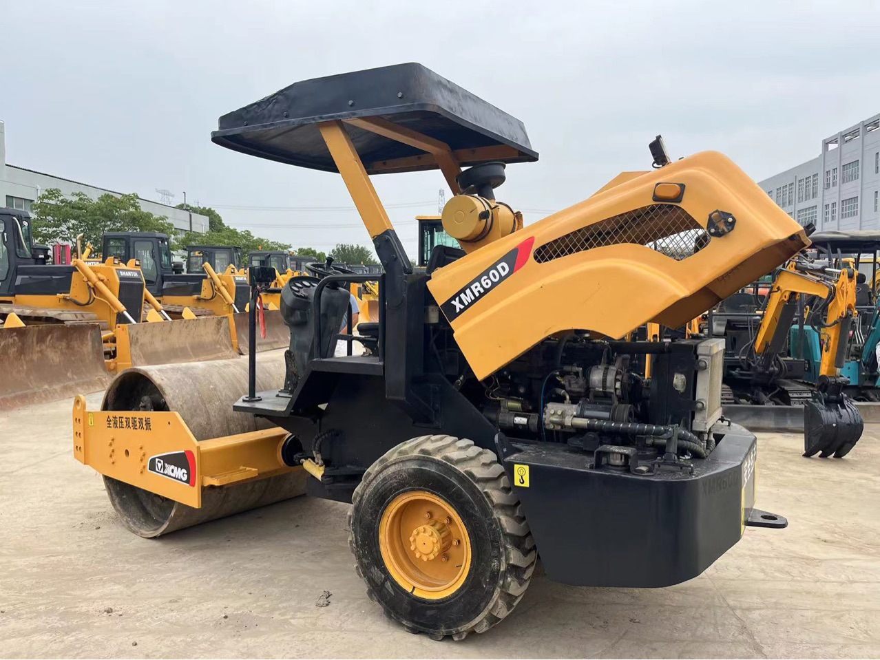 Es 9Chengxin rodillo pequeño de 6 toneladas de trabajo alrededor de 200 horas