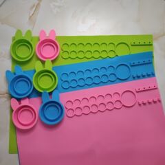 Children's Silicone Painting Mat Palette, Silicone Oil Painting for Kids, Washable and Eco-Friendly Rabbit Cartoon Mat