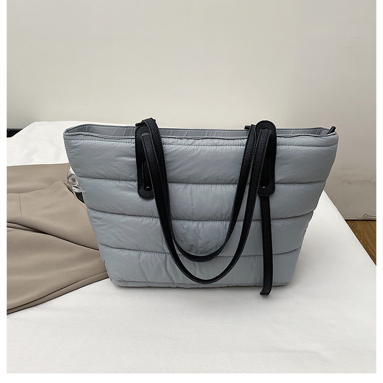 Große Kapazität Cross-Border Baumwoll-Steppjacken-Tasche modische vielseitige leichte Tragetasche Weltraum-Baumwoll-Freizeit-Pendelrucksack Umhängetasche Handtasche
