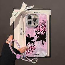 豹纹草莓手链适用苹果16手机壳华为mate70pro羽纱精孔小米15/14女