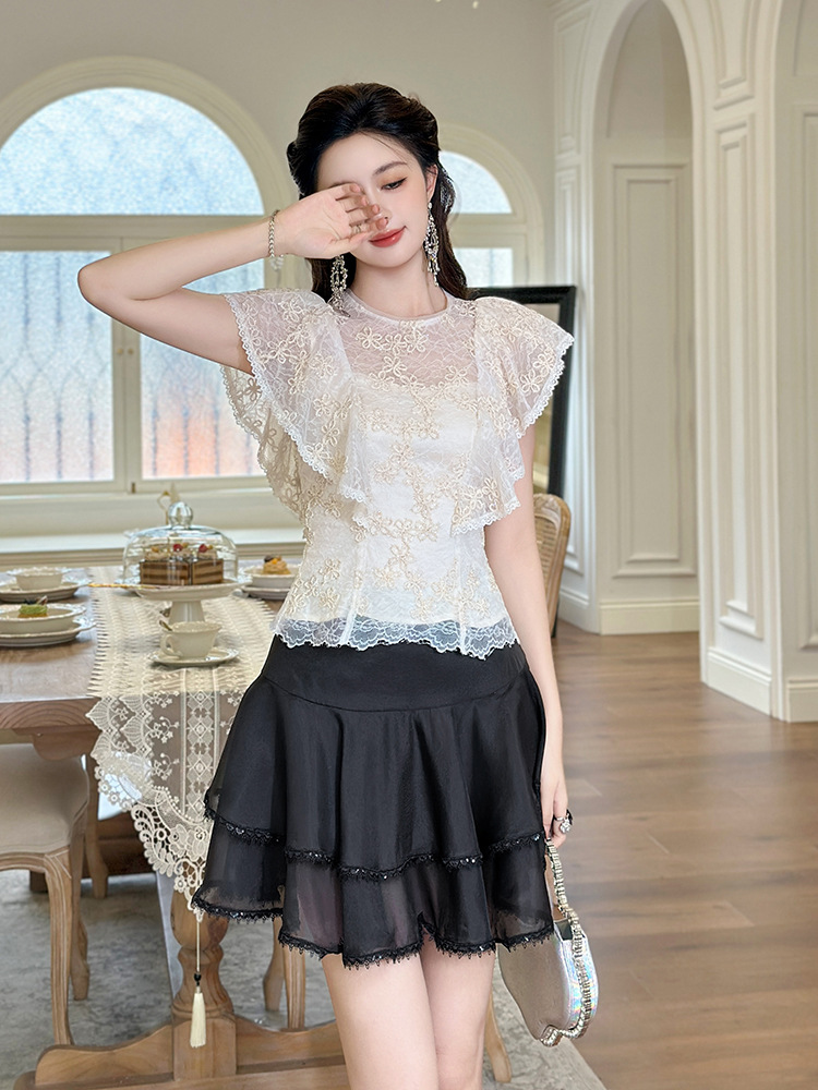 Áo ren nữ ôm dáng tay ngắn cổ tròn diềm xếp nếp — mơ