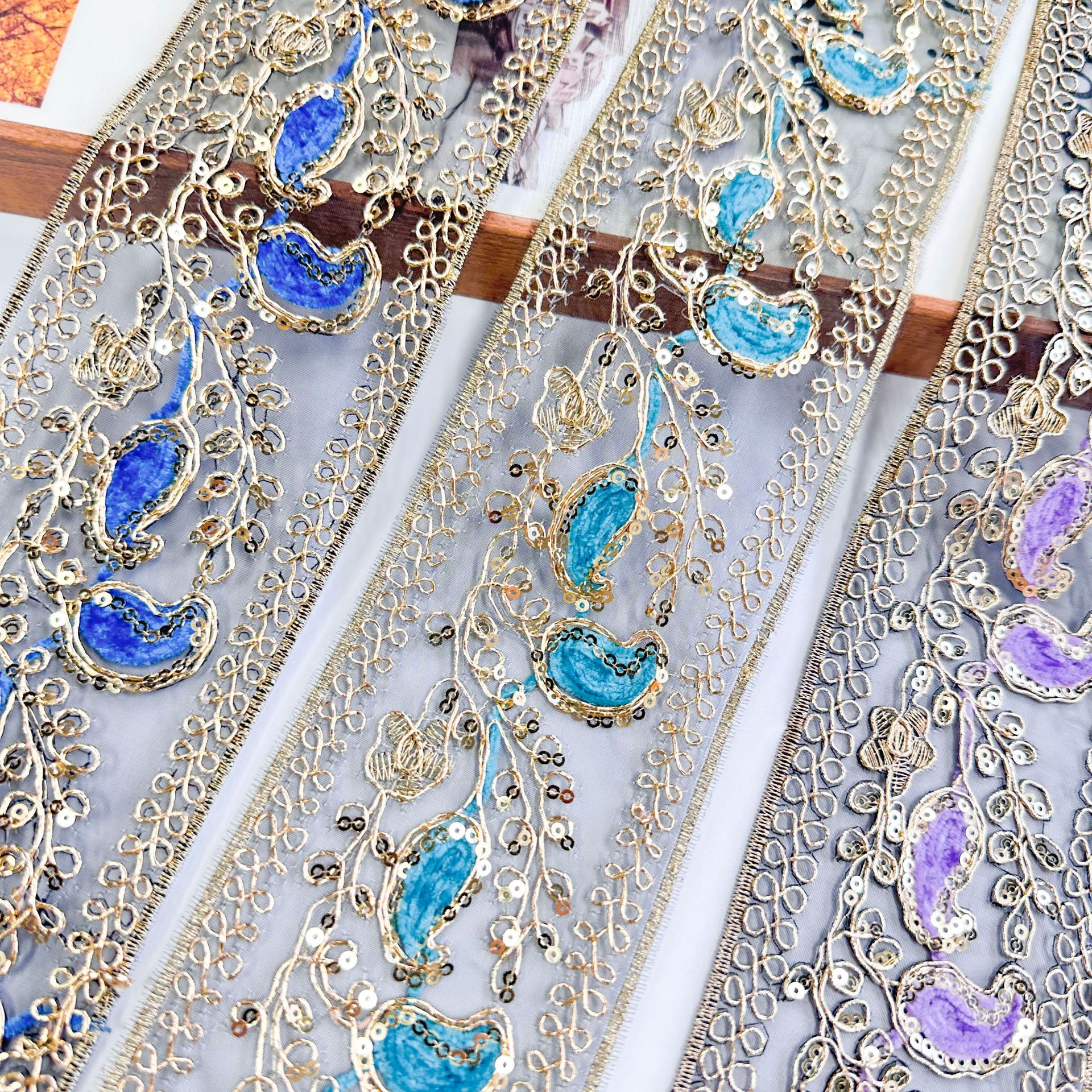 Decoración de bordado de encaje con estampado dorado sequinilla multicolor accesorios de ropa opcionales DIY accesorios de cortina hecha a mano image 2