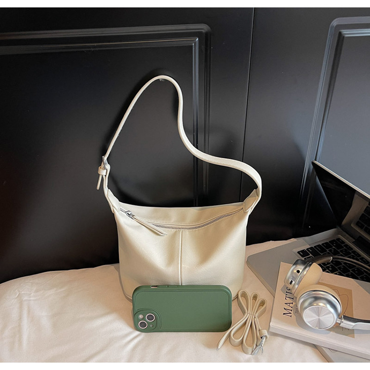 Korean commuter versatile underarm bag for women 2025 New summer fashion dumpling bag Niche single-shoulder crossbody bag trend undefined