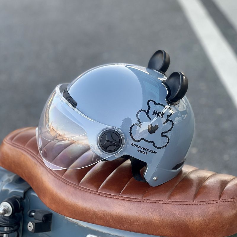 Electric Motorcycle Helmet Men and Women Universal Four Seasons