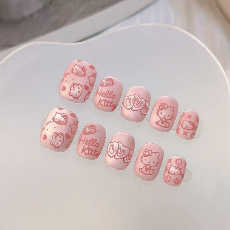 Matte Pink Frosted Kitten-Style Semi-Handmade Short Press-On Nails with Heart Design, Sweet and Elegant, High-End, Complexion-Enhancing, Removable