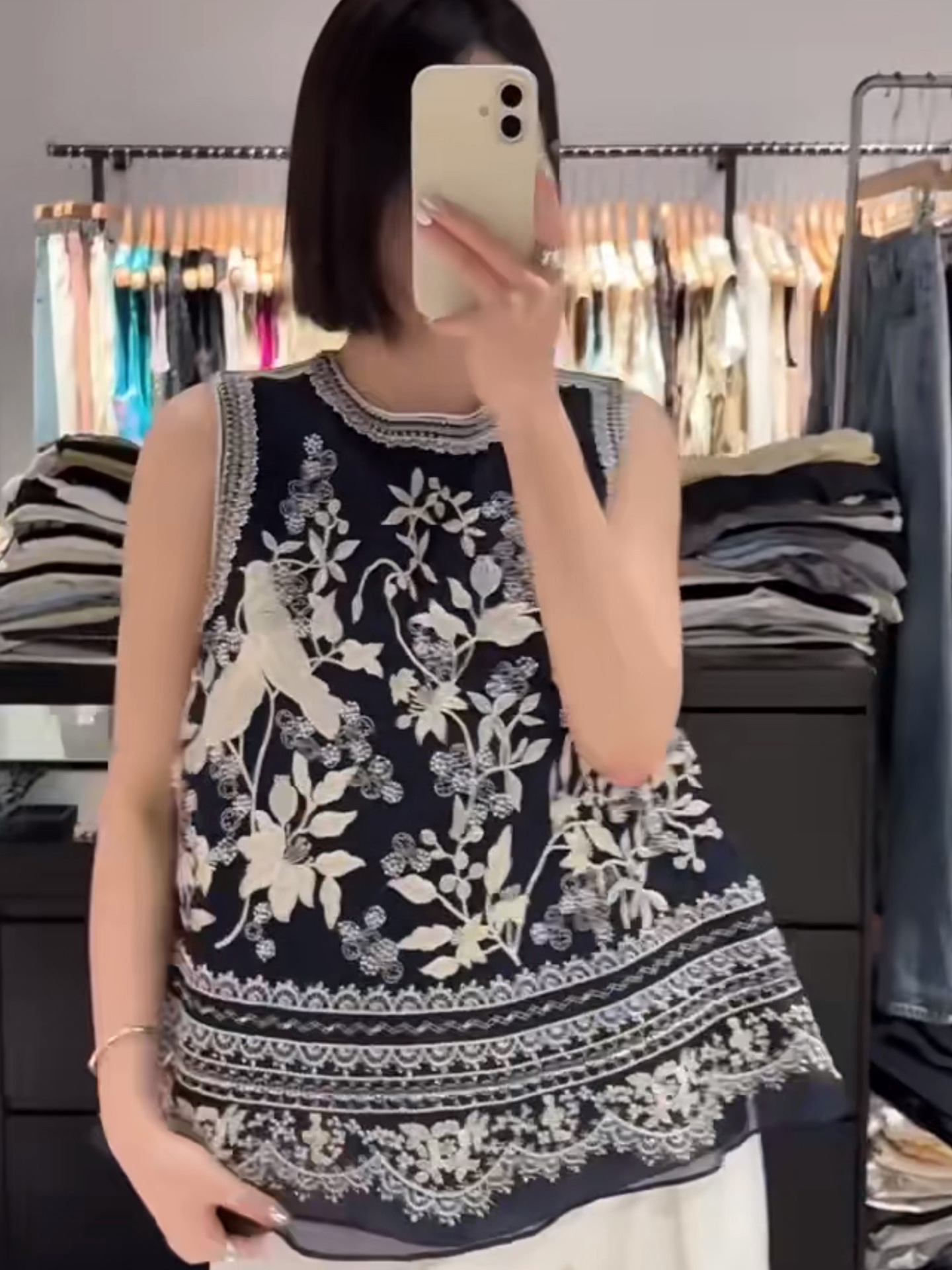 Áo vest cổ tròn không tay phong cách Trung Hoa đính hạt lụa tằm ZX N6013 — Màu xanh hải quân