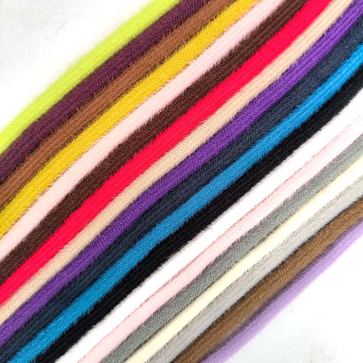5mm encantador viento imitación de visón otoño invierno bolsas centrales cordones de zapatos casuales cordones de peluche adaptar AJ1 zapatos de entrenamiento alemán zapatos de pan