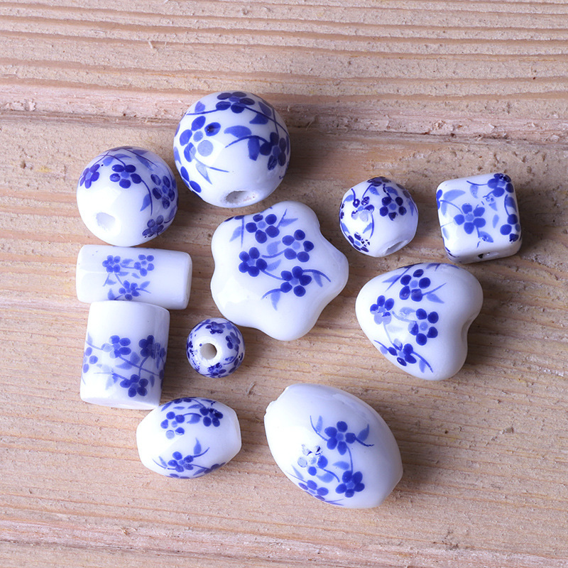 Chinese style blue and white porcelain round bead flower ceramic loose bead heart-shaped cylindrical ethnic costume bracelet jewelry accessories