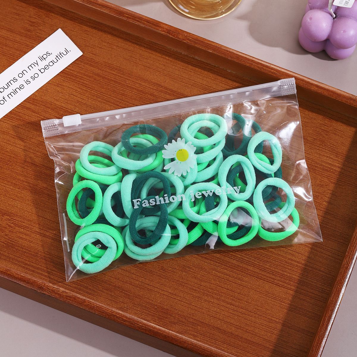 Green series, 50 stems, approximately 3cm