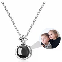 100�N�Z��ͶӰ�朚W�����s�A�ε�����Ƭ�� �ƚ��|С���OӋ�i���