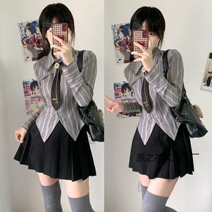 Hot Girl Shirt Summer Waist Slimming Short High Waist Design Top College Style Student Temperament