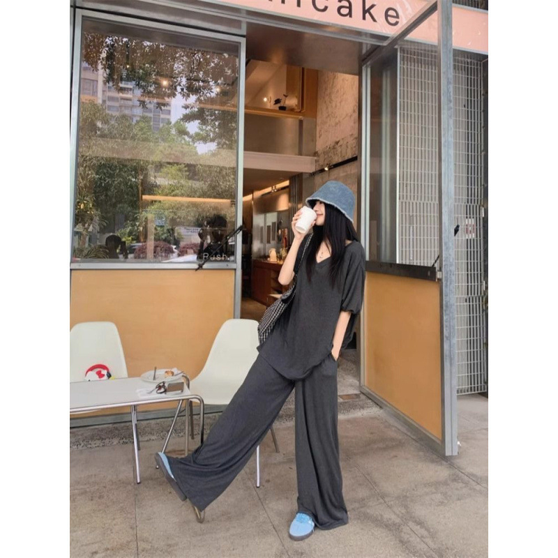 松弛感深灰色运动套装女夏韩系网红慵懒v领短袖T恤垂感长裤两件套