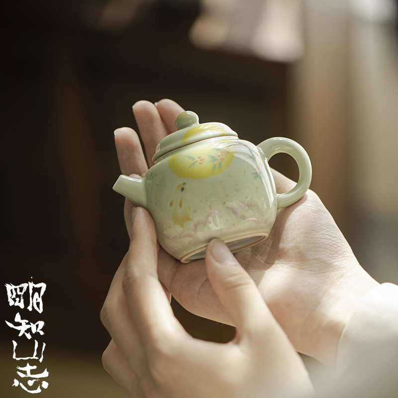 明知山志 手绘玉兔望月茶壶 仿古手执壶礼盒装 陶瓷文人小品壶