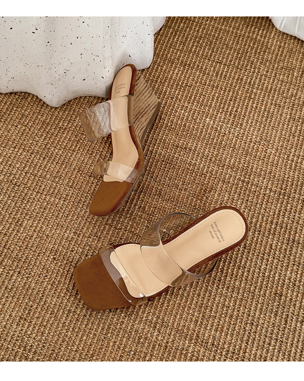 Dép sandal nữ quai chữ V gót cao 7 cm, phong cách nghỉ dưỡng, thiết kế trong suốt — màu nâu chi tiết 14