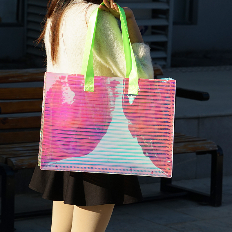 源头工厂OEM女包镭射时尚手提包炫彩条纹女包单肩包沙滩健身旅游