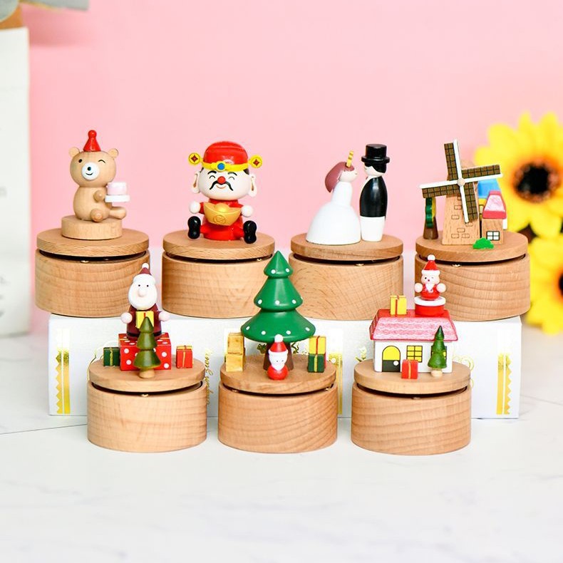 上新旋转音乐盒八音盒迷你财神圣诞树送人情侣木质工艺品天空之城