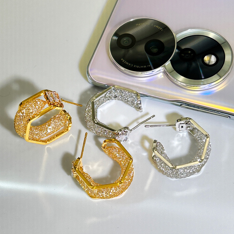 1 Paire Style Simple Couleur Unie Placage Incruster Le Cuivre Zircon Plaqué Or 24k Boucles D'oreilles display picture 1