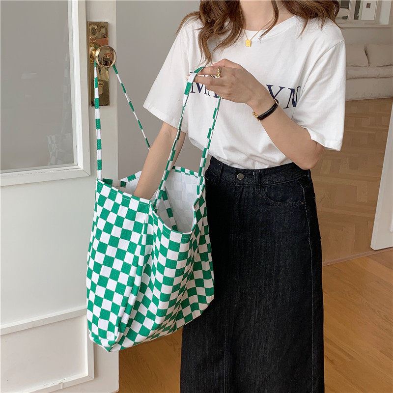 【 In Stock 】18181 checkerboard green checkered canvas bag, school-style commuter single-shoulder bag, retro hand-held tote bag undefined