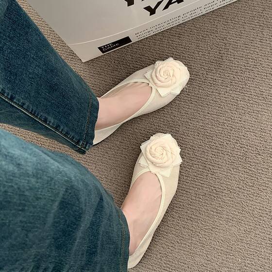 Late Evening Style Gentle Single-layer Shoes Women's 2025 New Spring Soft Bottom National Style Retro New Chinese Style Rose Ballet Bean Shoes