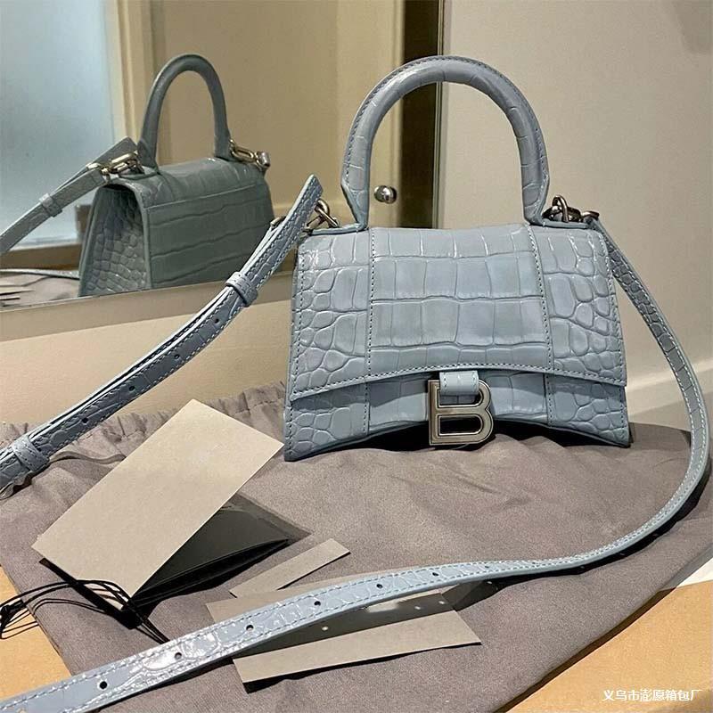 女性用バッグ 2025 春夏新作ハイエンドニッチバゲット脇バッグクロスボディハンドアップグレードバージョン砂時計バッグ|undefined