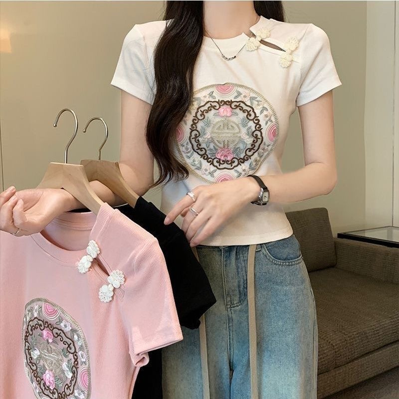 Nova kitajska majica s kratkimi rokavi in ​​vezenino qipao za ženske poleti 2024, nov sladko-začinjen dekliški oprijet kroj in_voghion.com