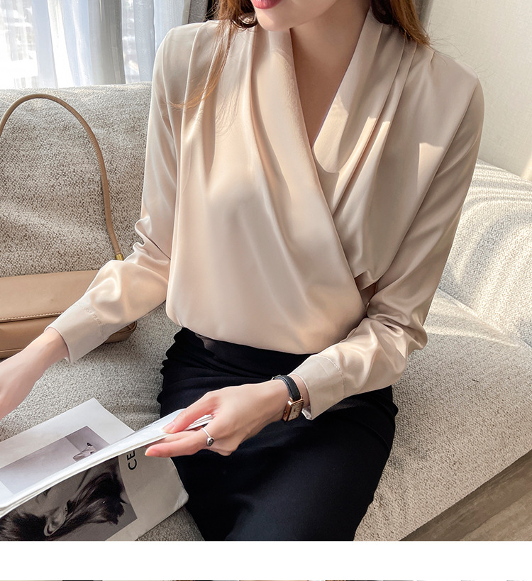 Wholesale Women's Casual Elegant Solid Color Long Sleeve Blouses display picture 1